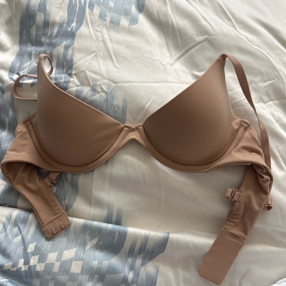 SKIMS plunge bra